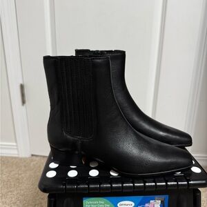 Steve Madden Sleek Dorothea Bootie Black